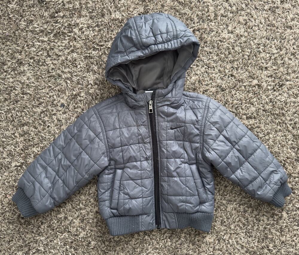 Nike Gray Quilted Puffer Hooded Jacket Boys Size 2T Winter Outwear